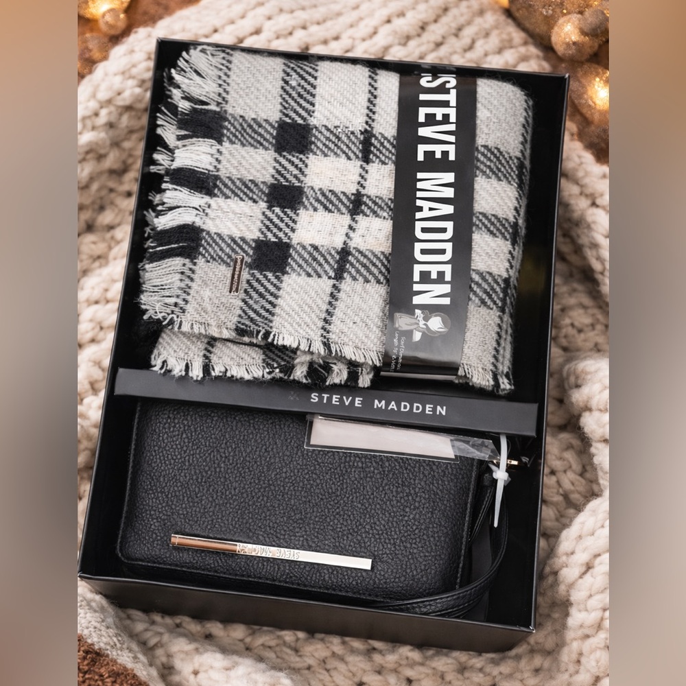 Steve Madden Monochrome women's Scarf snd wallet Set